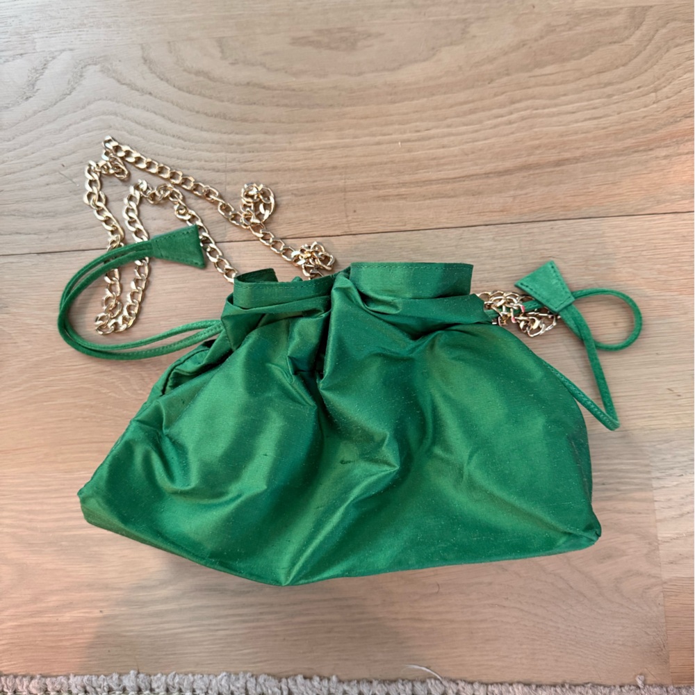 Ann Mashburn Green Silk Women's Bag with Gold Chain like new